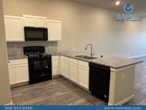 2104 N Avenue K in Lubbock, TX - Building Photo - Building Photo