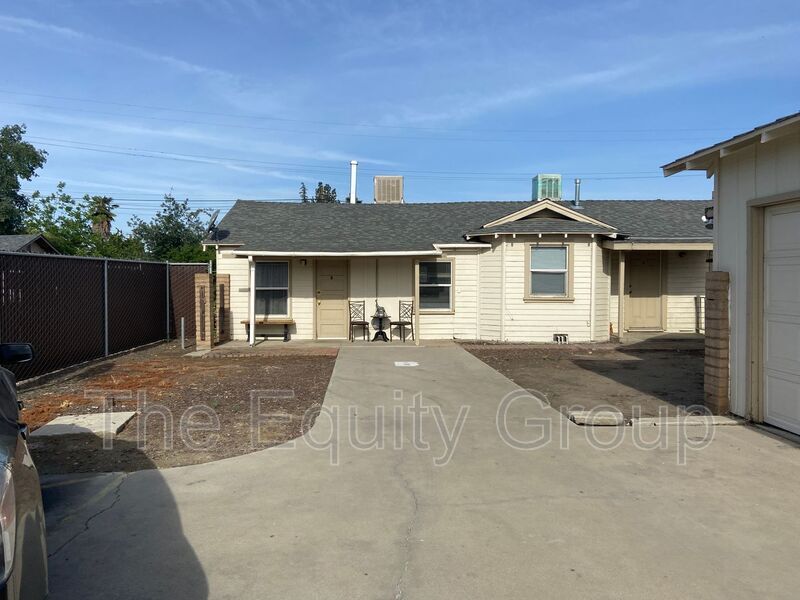 1205 N Willis St in Visalia, CA - Building Photo