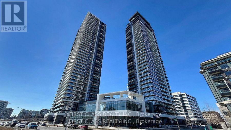 18 Water Walk Dr in Markham, ON - Building Photo