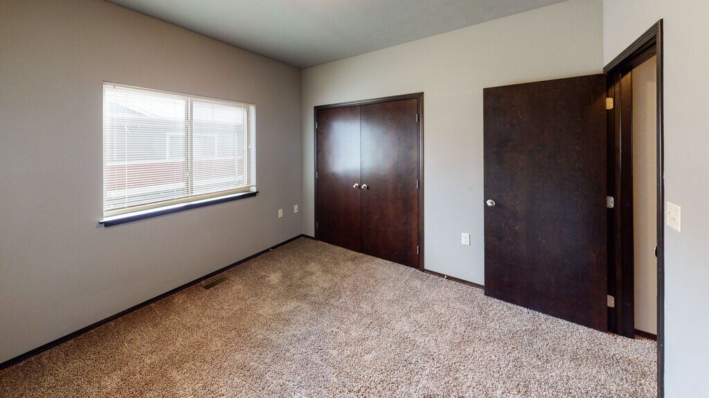 Tallgrass Village Apartments & Townhomes Spirit Lake, IA Apartments