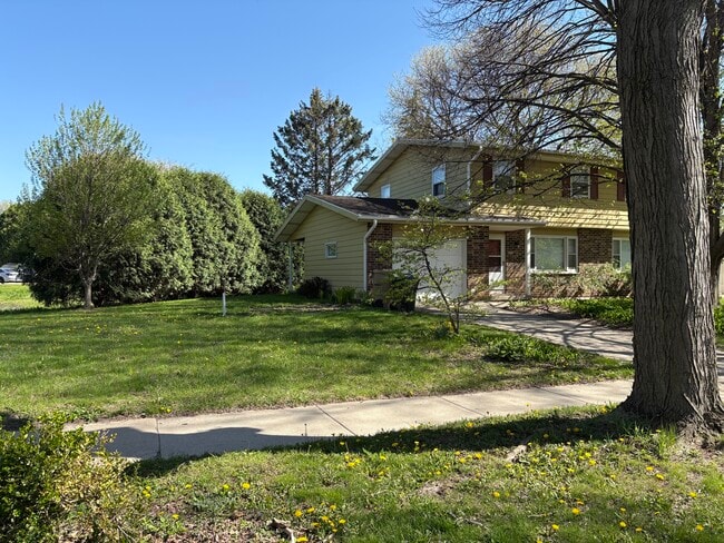 property at 4603 Stein Ave
