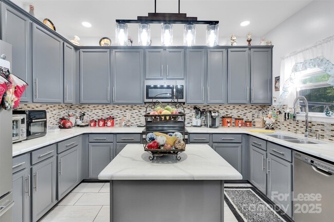 600 Latimer Way in Monroe, NC - Building Photo - Building Photo