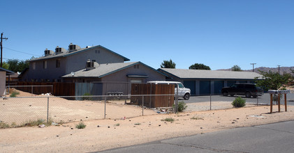 20450 Zuni Rd in Apple Valley, CA - Building Photo - Building Photo