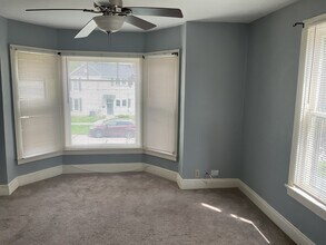 105 N Jefferson St in Batavia, IL - Building Photo - Building Photo