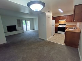 600 Reusens Rd in Lynchburg, VA - Building Photo