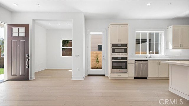 110 Scoville in Irvine, CA - Building Photo - Building Photo