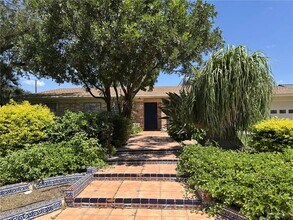 1518 Redbud Ave in McAllen, TX - Building Photo - Building Photo