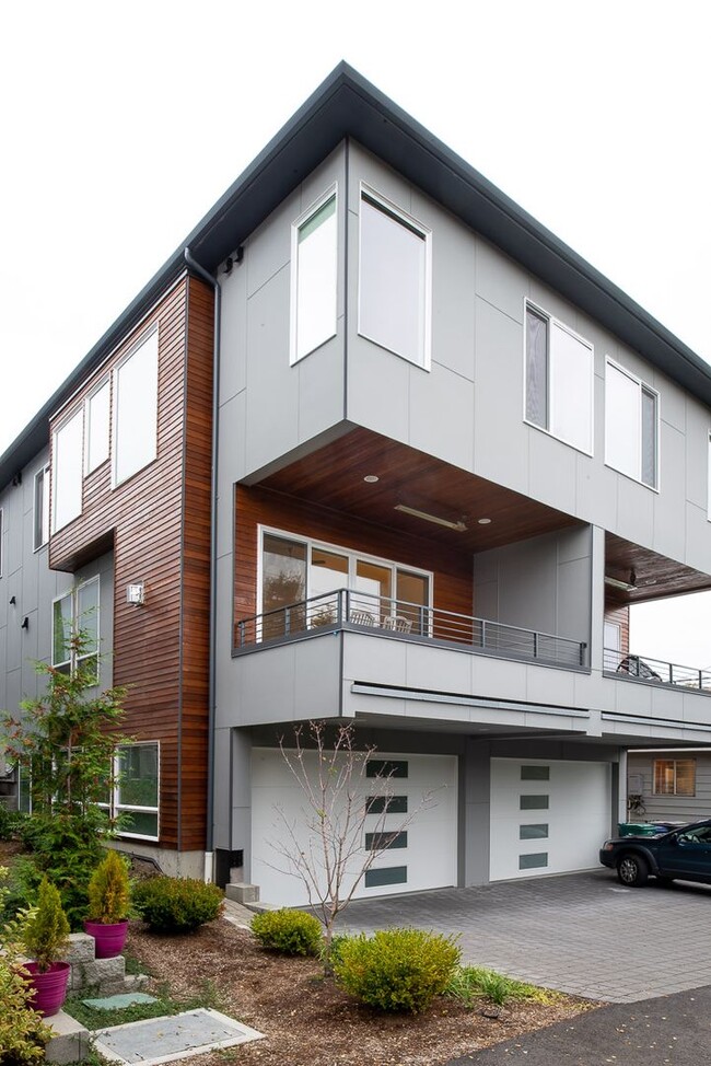 235 5th Ave in Kirkland, WA - Building Photo - Building Photo