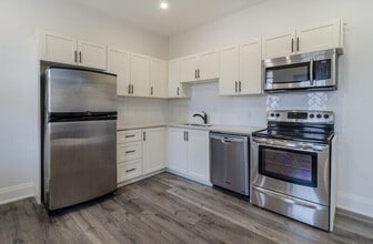 87 Victoria Ave N in Hamilton, ON - Building Photo - Building Photo