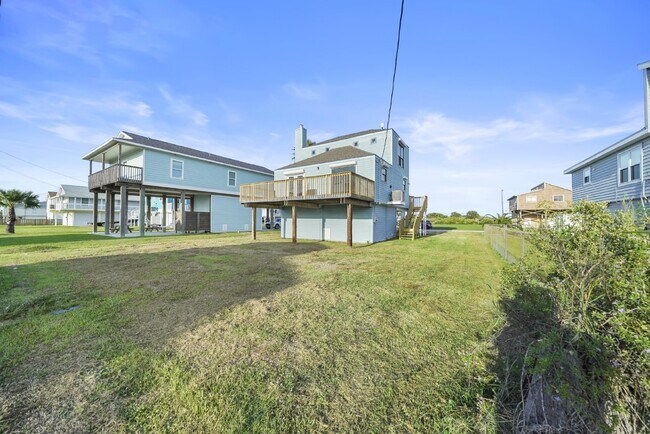 4126 San Jacinto Dr in Galveston, TX - Building Photo - Building Photo
