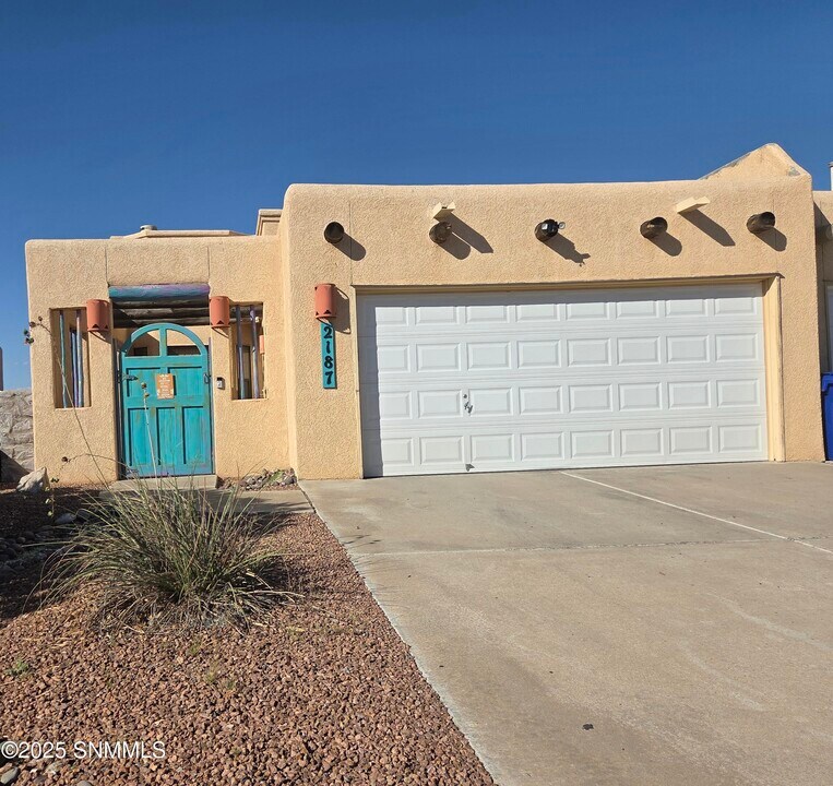 2187 1st St in Las Cruces, NM - Building Photo