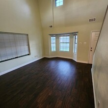 3402 Meadowville Dr in Pearland, TX - Building Photo - Building Photo