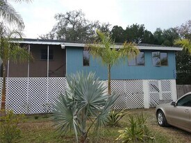 6540 Lincoln Rd in Bradenton, FL - Building Photo