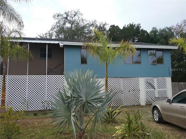 6540 Lincoln Rd in Bradenton, FL - Building Photo
