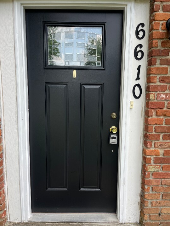6610 Vandre Ave in Louisville, KY - Building Photo