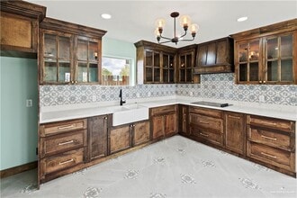 8 Karen Dr in Alton, TX - Building Photo - Building Photo