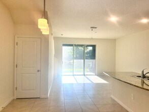 8640 Milestone Dr in Sarasota, FL - Building Photo - Building Photo