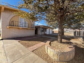 5700 Prince Edward Ave in El Paso, TX - Building Photo - Building Photo