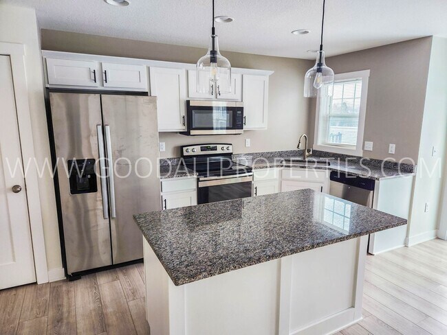 2726 NW Kate Shelley Ln in Ankeny, IA - Building Photo - Building Photo