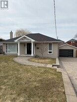 260 Hillside Dr in Mississauga, ON - Building Photo