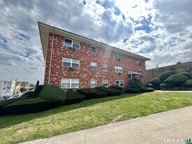35 Beers St in Bridgeport, CT - Building Photo