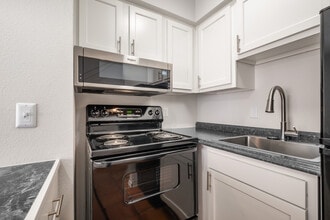 Santa Fe Suites in Santa Fe, NM - Building Photo - Building Photo