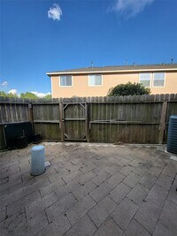 6102 Shadow Isle Ln photo'