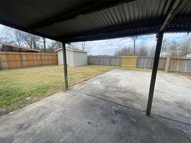 property at 943 Sterling Green Dr S