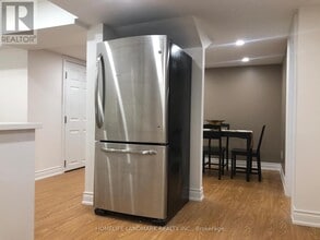 95 Dewpoint Rd in Vaughan, ON - Building Photo - Building Photo