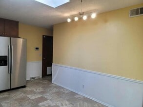 2731 N Pershing Ct in Wichita, KS - Building Photo - Building Photo