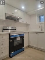272 Epsom Downs Dr in Toronto, ON - Building Photo