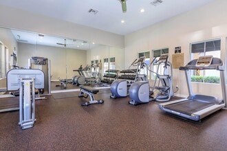 Villas Antonio Apartment Homes in Rancho Santa Margarita, CA - Foto de edificio - Building Photo