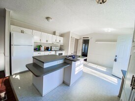 2294 FM 980 in Huntsville, TX - Building Photo