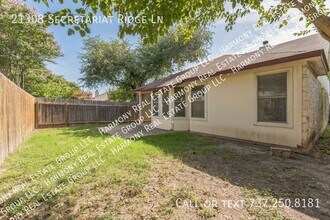 21308 Secretariat Ridge Ln in Pflugerville, TX - Foto de edificio - Building Photo