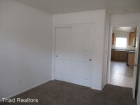 6087 Daisy Ave photo'