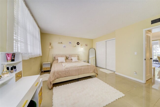 property at 1040 SE 4th Ave