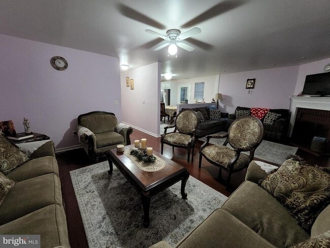 2 Adam Ct in Mount Holly, NJ - Building Photo - Building Photo