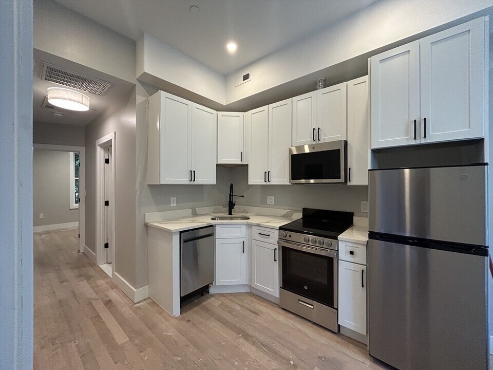 35 Delle Ave in Boston, MA - Building Photo