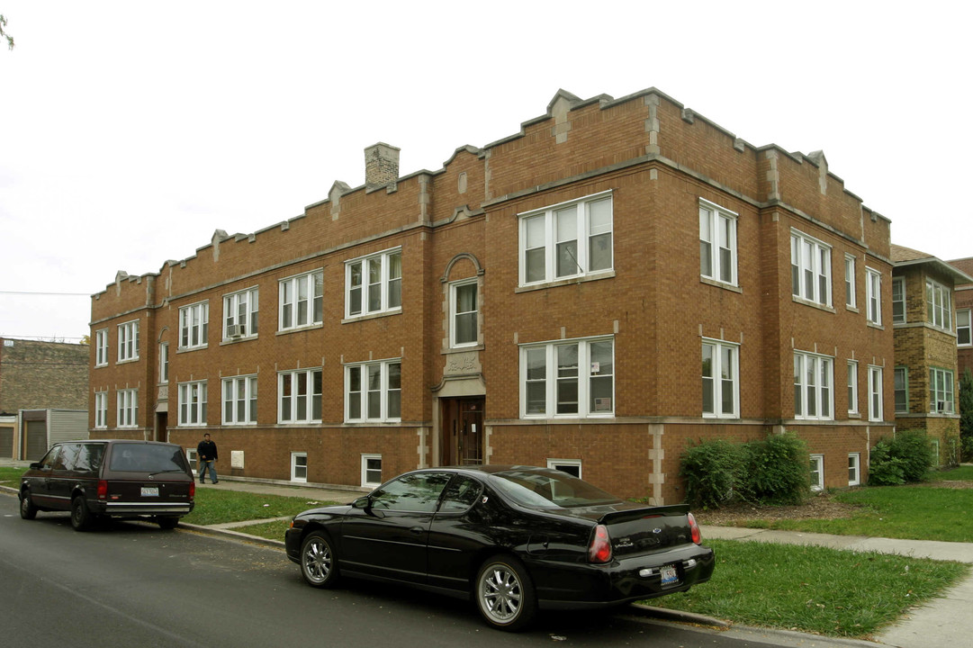 2618 N Kildare Ave in Chicago, IL - Foto de edificio