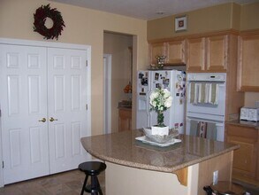 3316 Lacebark Pine St in Las Vegas, NV - Building Photo - Building Photo