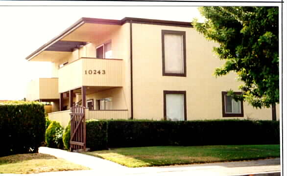10243 Beardon Dr in Cupertino, CA - Foto de edificio - Building Photo
