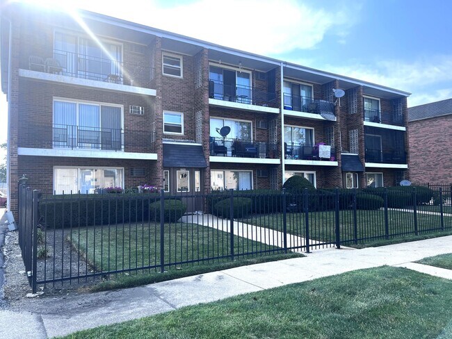 property at 11946 S Ridgeway Ave