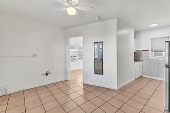 1060 SW 2nd St in Miami, FL - Building Photo - Building Photo