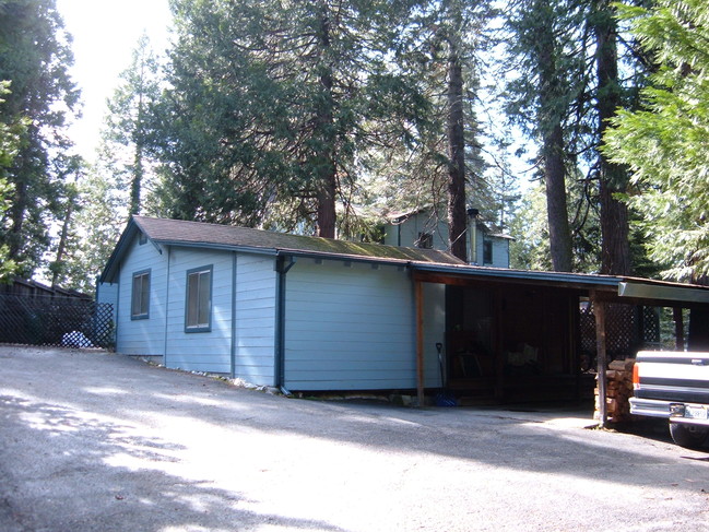 Majestic Pines Estates in Pollock Pines, CA - Building Photo - Building Photo