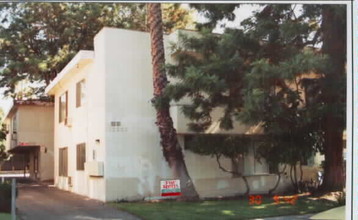 13939 Vanowen St in Van Nuys, CA - Building Photo - Building Photo