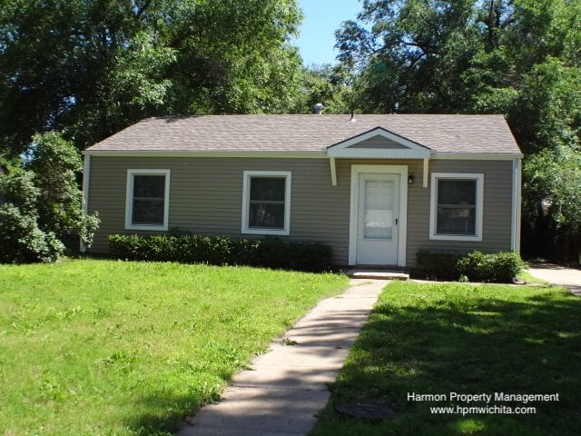 property at 1315 E Denver Dr