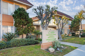 Lido Apartments - 241 Avocado St in Costa Mesa, CA - Building Photo - Building Photo