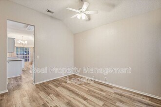 1105 Dove Dr in Garland, TX - Building Photo - Building Photo