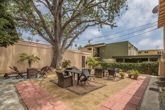 1317 18th St in Santa Monica, CA - Building Photo - Building Photo