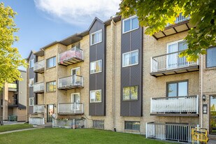 7500 Maurice-Duplessis Boul in Montréal, QC - Building Photo